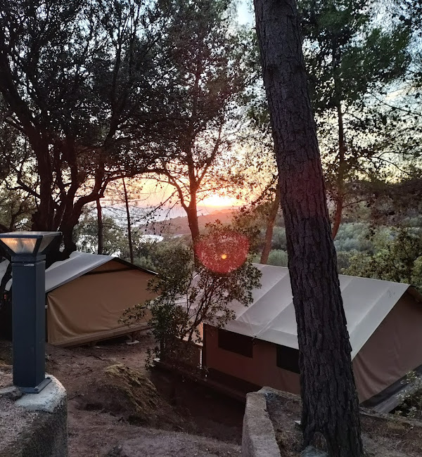 Camping L'esplanade : Vue Tente Loge 1 1