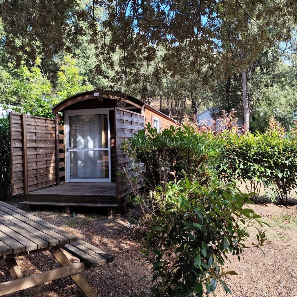 Camping L'esplanade : Roulotte 08 1