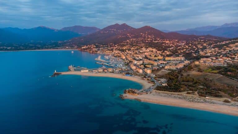 Plage du Lido en Corse du Sud - Camping l'Esplanade
