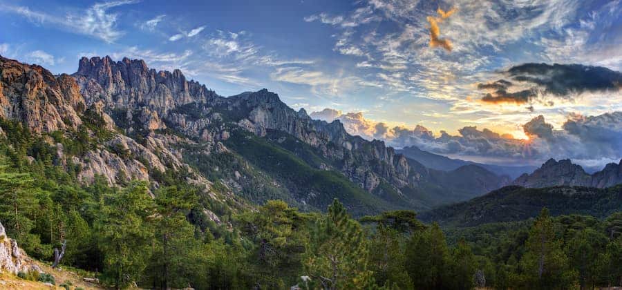 Aiguilles de Bavella – Bezienswaardigheden in Zuid-Corsica – Camping L’Esplanade Zuid-Corsica