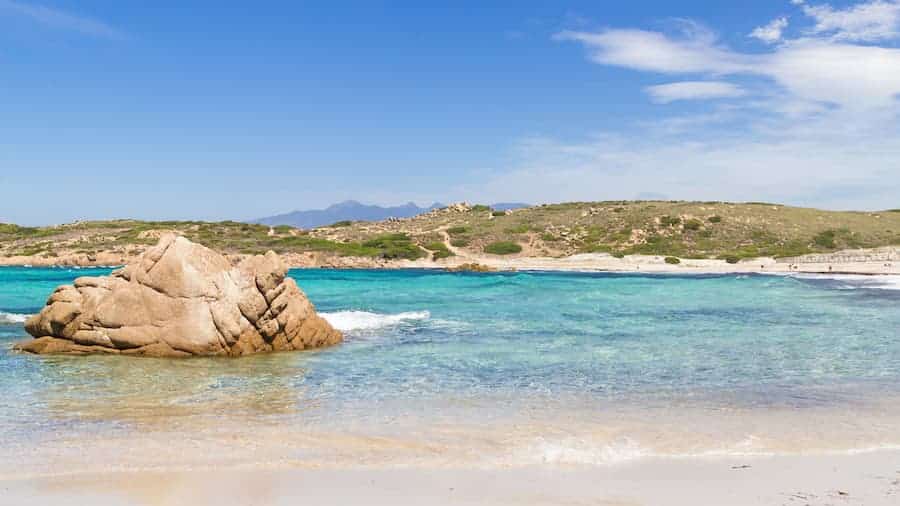 Strand Tonnara – Bezienswaardigheden in Zuid-Corsica – Camping L’Esplanade in het zuiden van Corsica